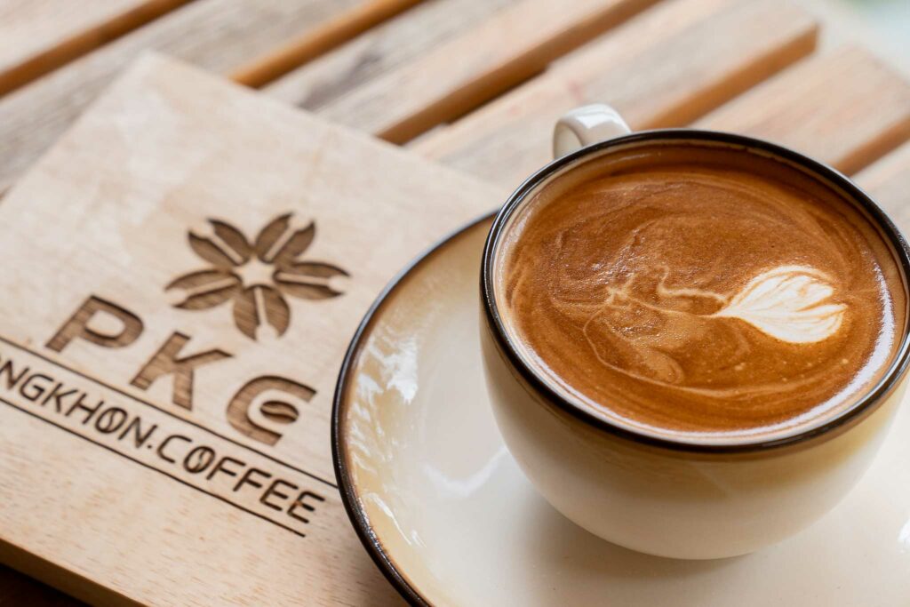 รสชาติของกาแฟมัคคิอาโต้ร้อนเป็นอย่างไร